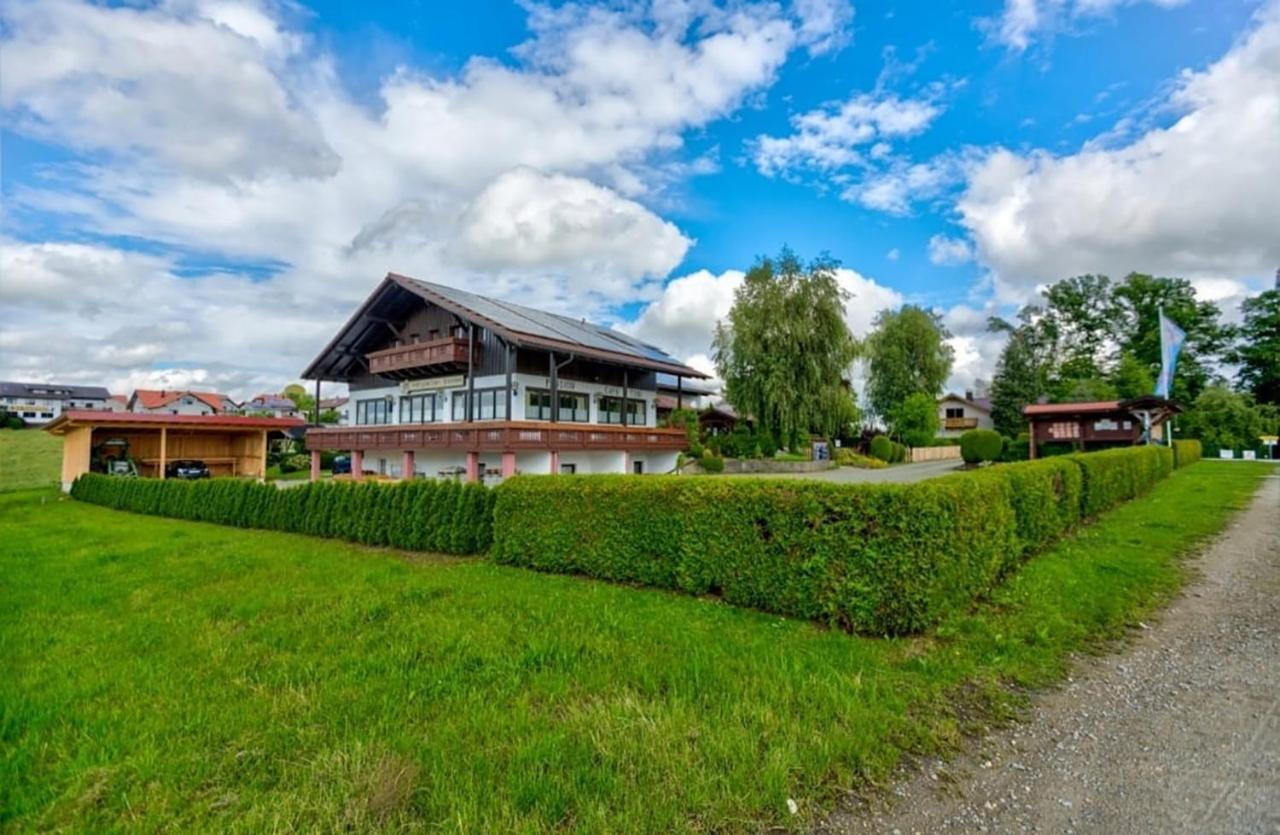 Cafe Zum Toni Hotell Thyrnau Eksteriør bilde