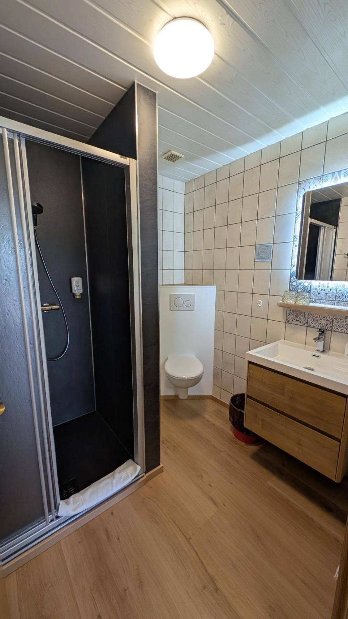 Cafe Zum Toni Hotell Thyrnau Eksteriør bilde